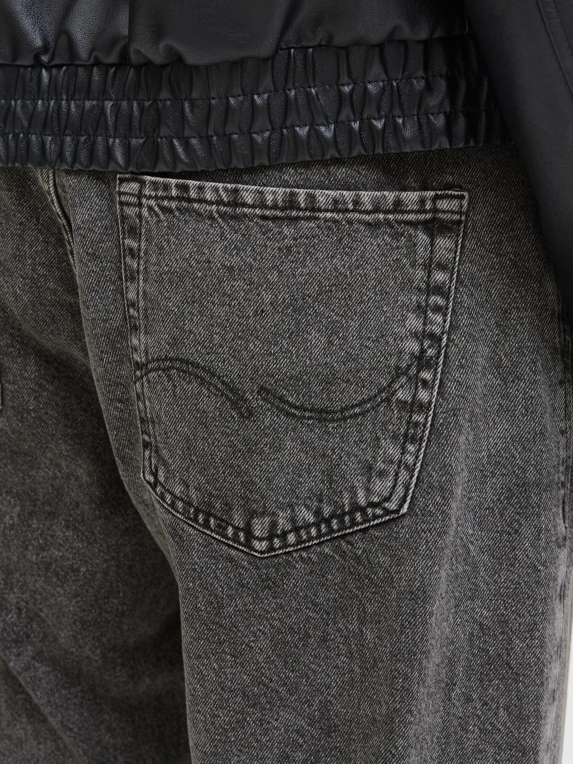 model_shot-detail